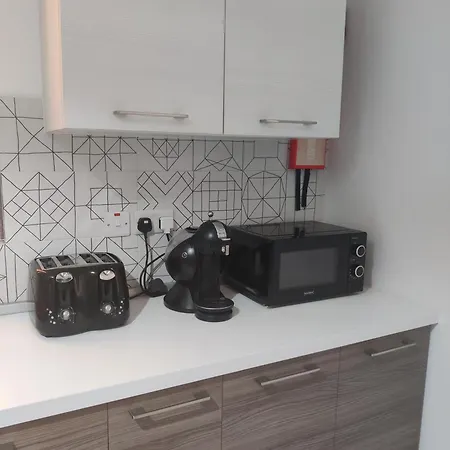 Modern 2br - Close To Gozo Ferry Appartement Għajnsielem
